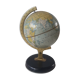 Globe terrestre en métal ancien
