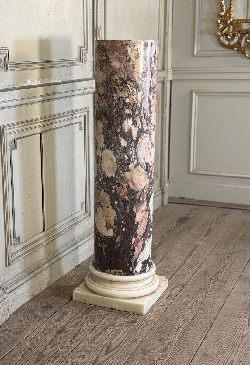 Column in purple and white breccia marble from Carrara, 19th century