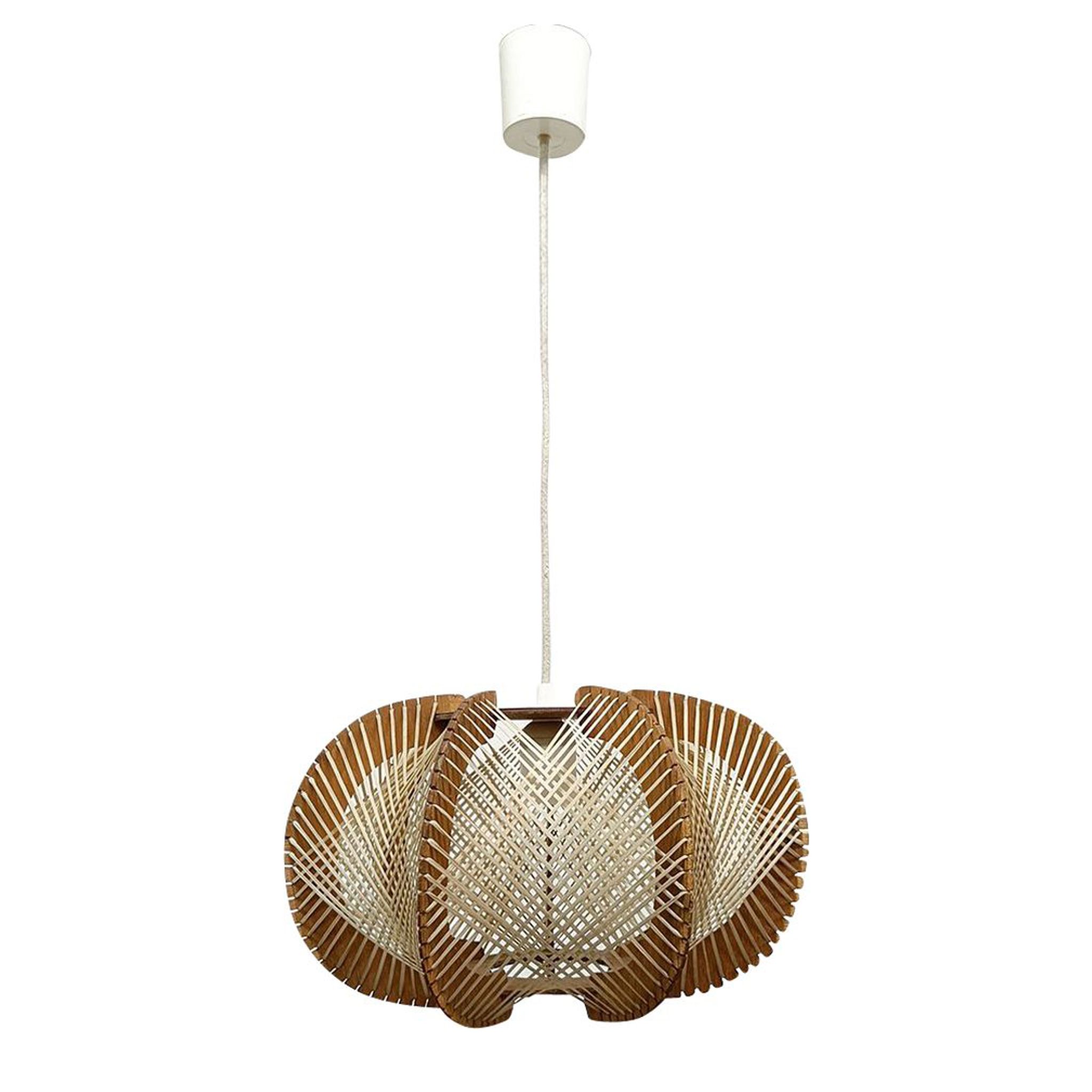 Suspension nordique en bois du milieu du siècle, années 1960