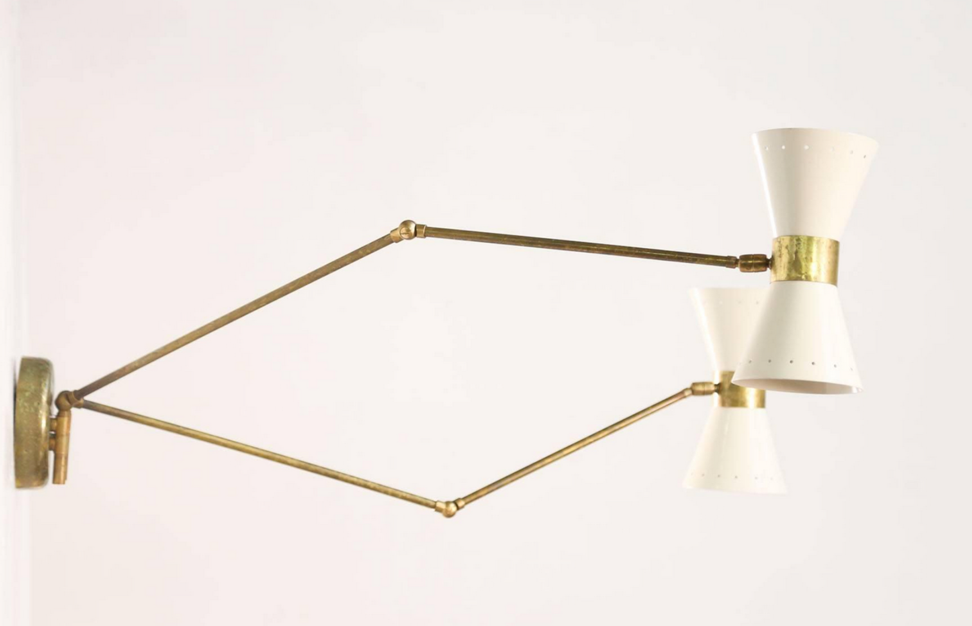 Wall lamp in the style of Italian creations of the 50s