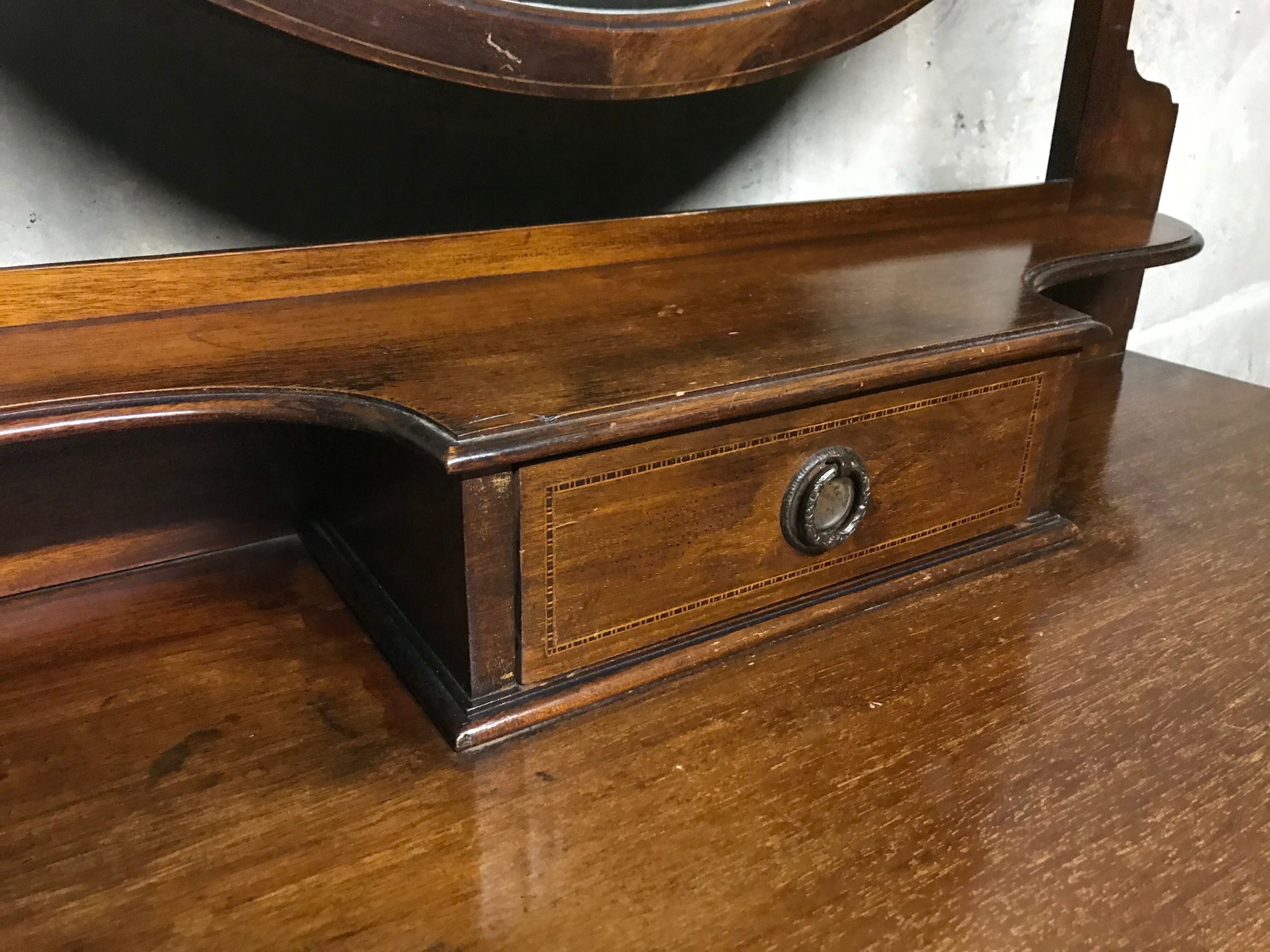 Dresser English hairdresser