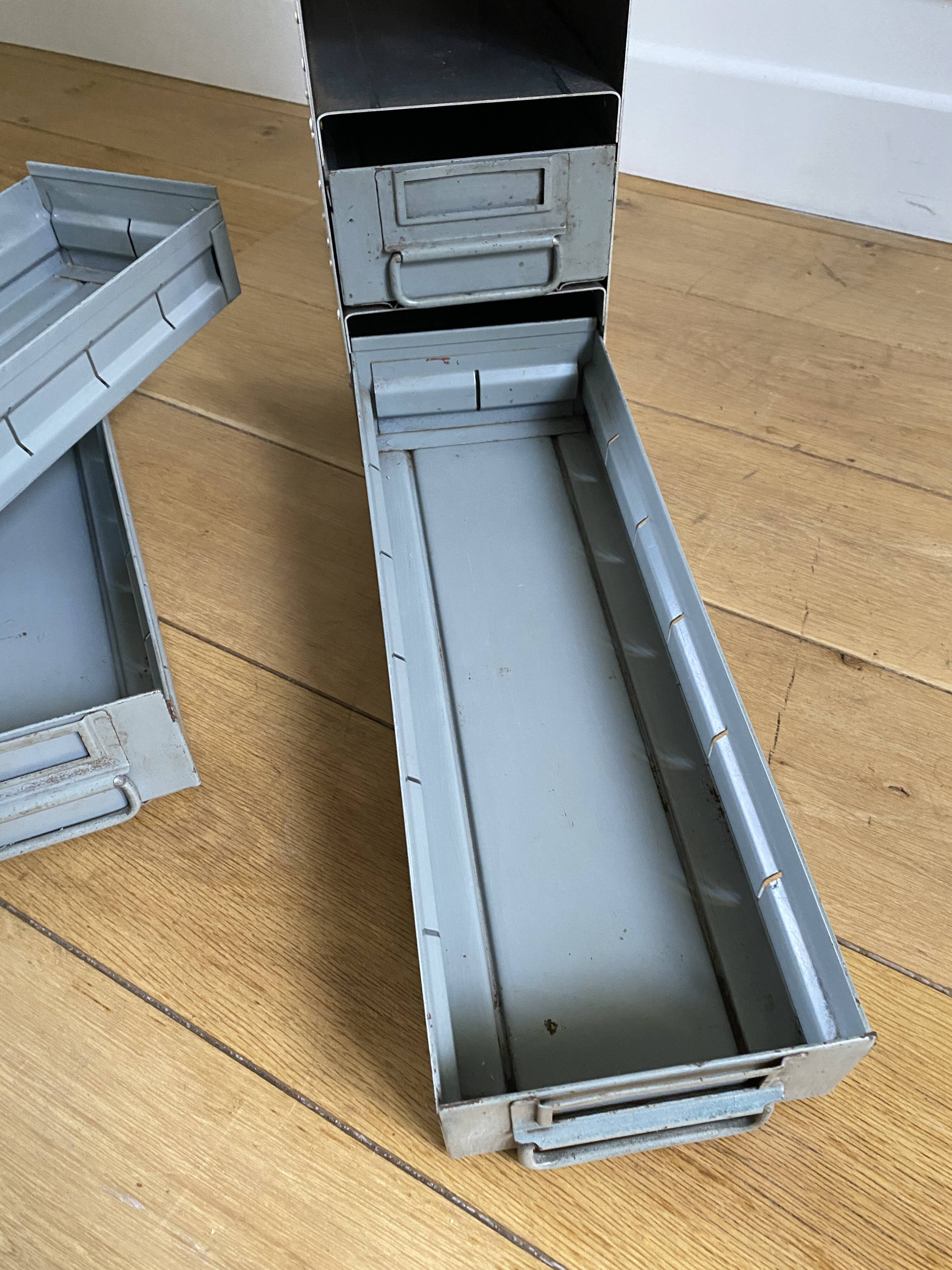 Meuble d'atelier en métal pour outils visserie 8 tiroirs vintage