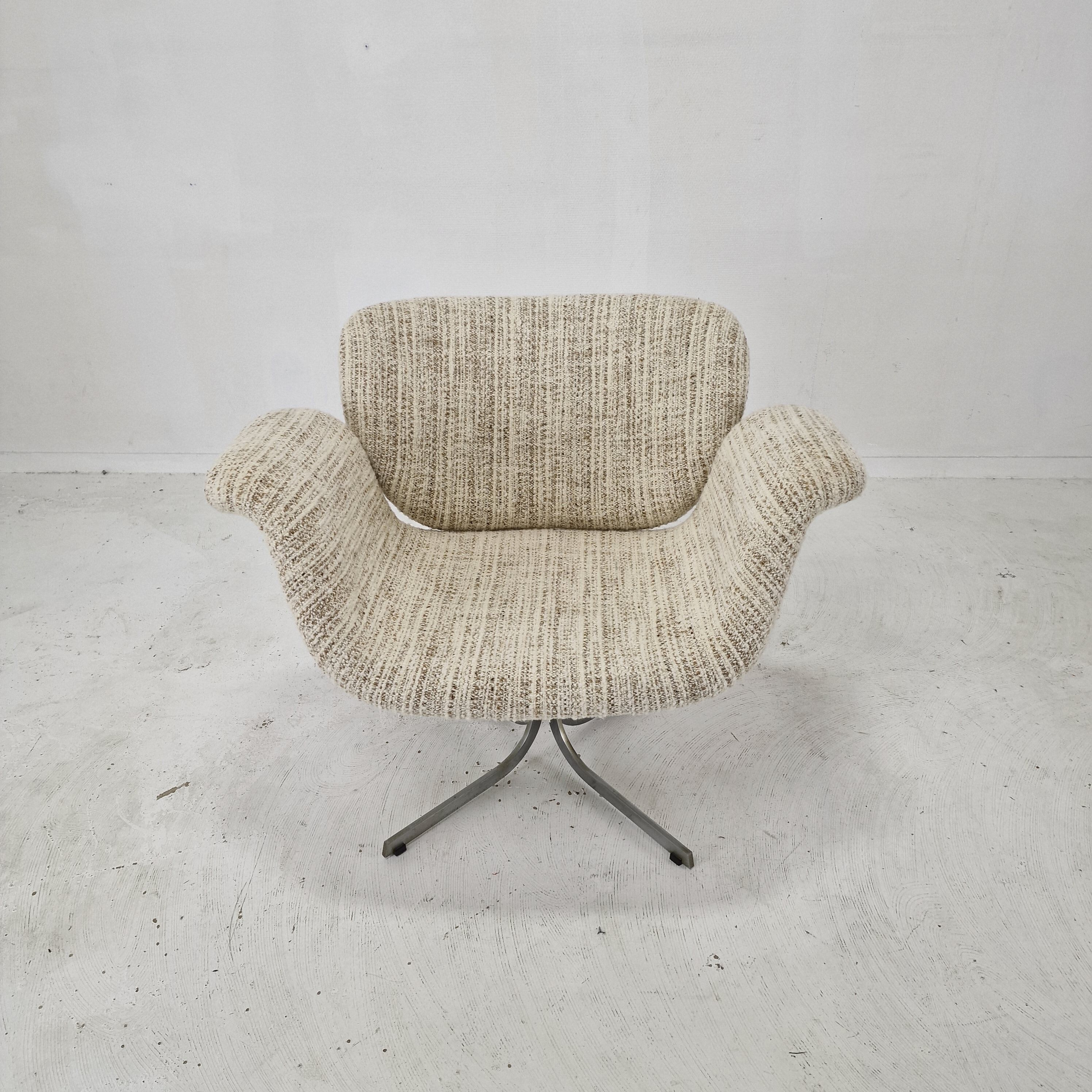 Large set of Tulip chairs by Pierre Paulin for Artifort, 1960s.