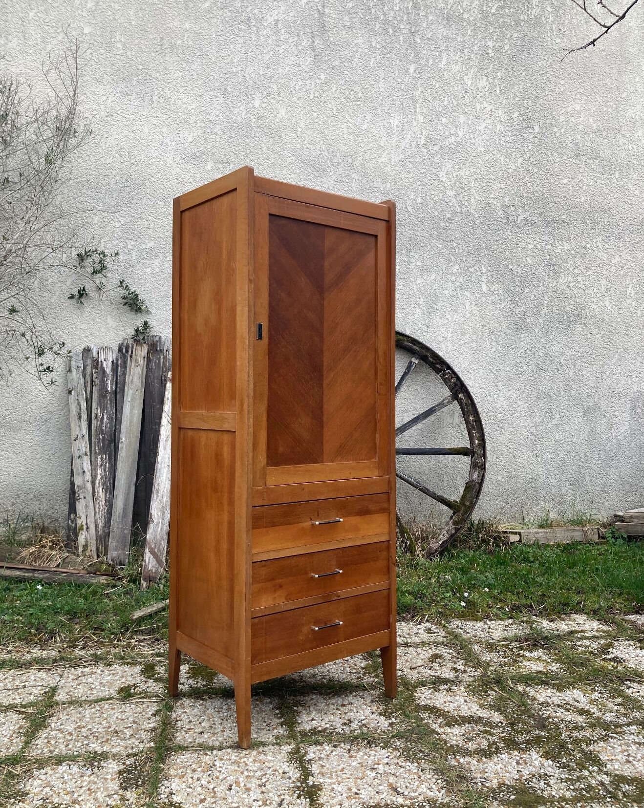 Vintage knitted bonnet feet compass