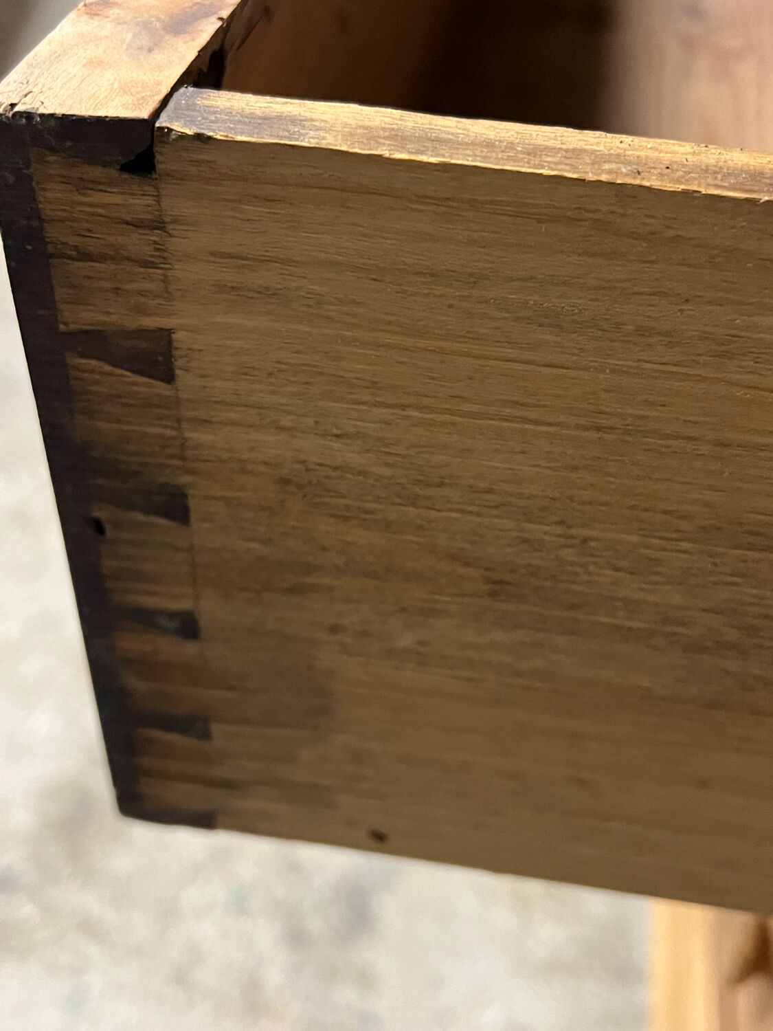 Louis-Philippe chest of drawers