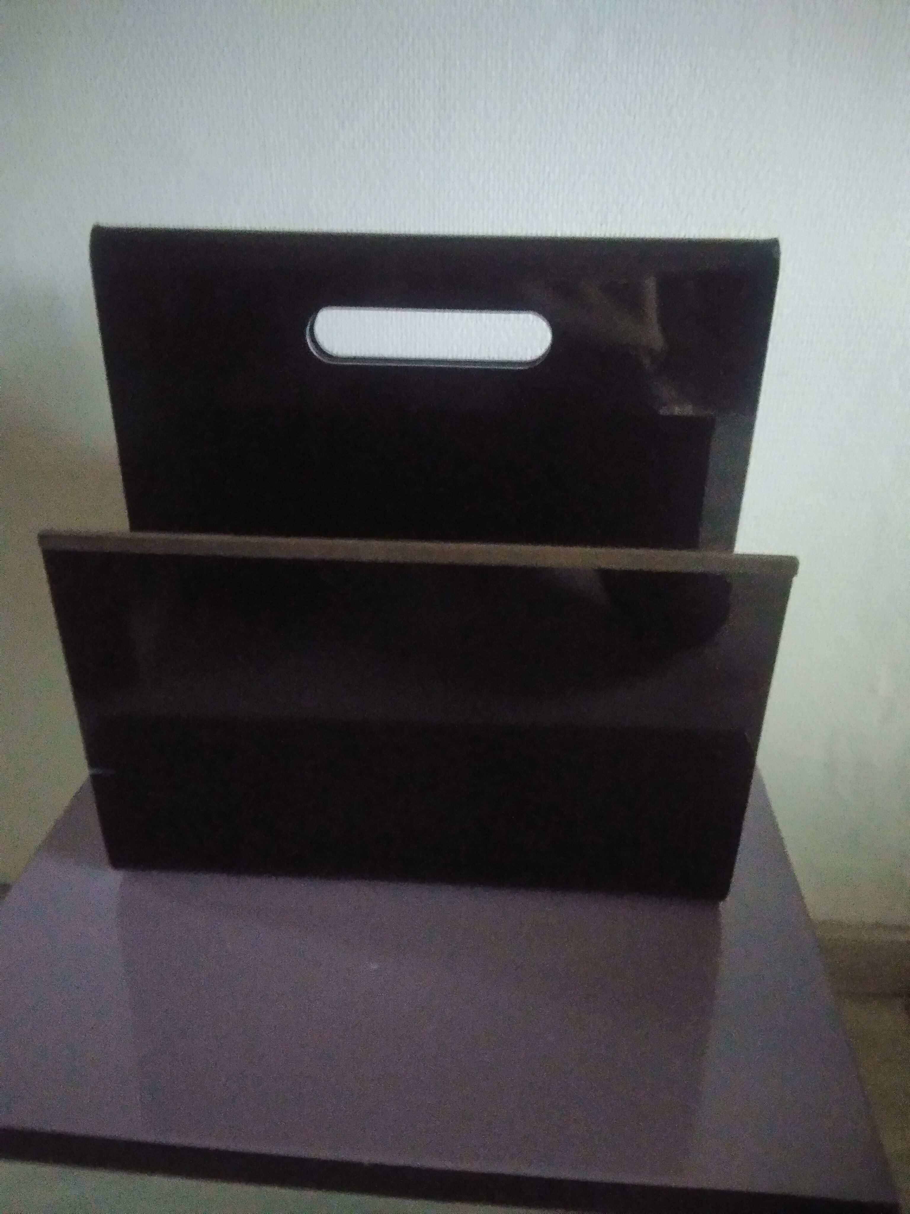 Vintage magazine holder in plexiglas
