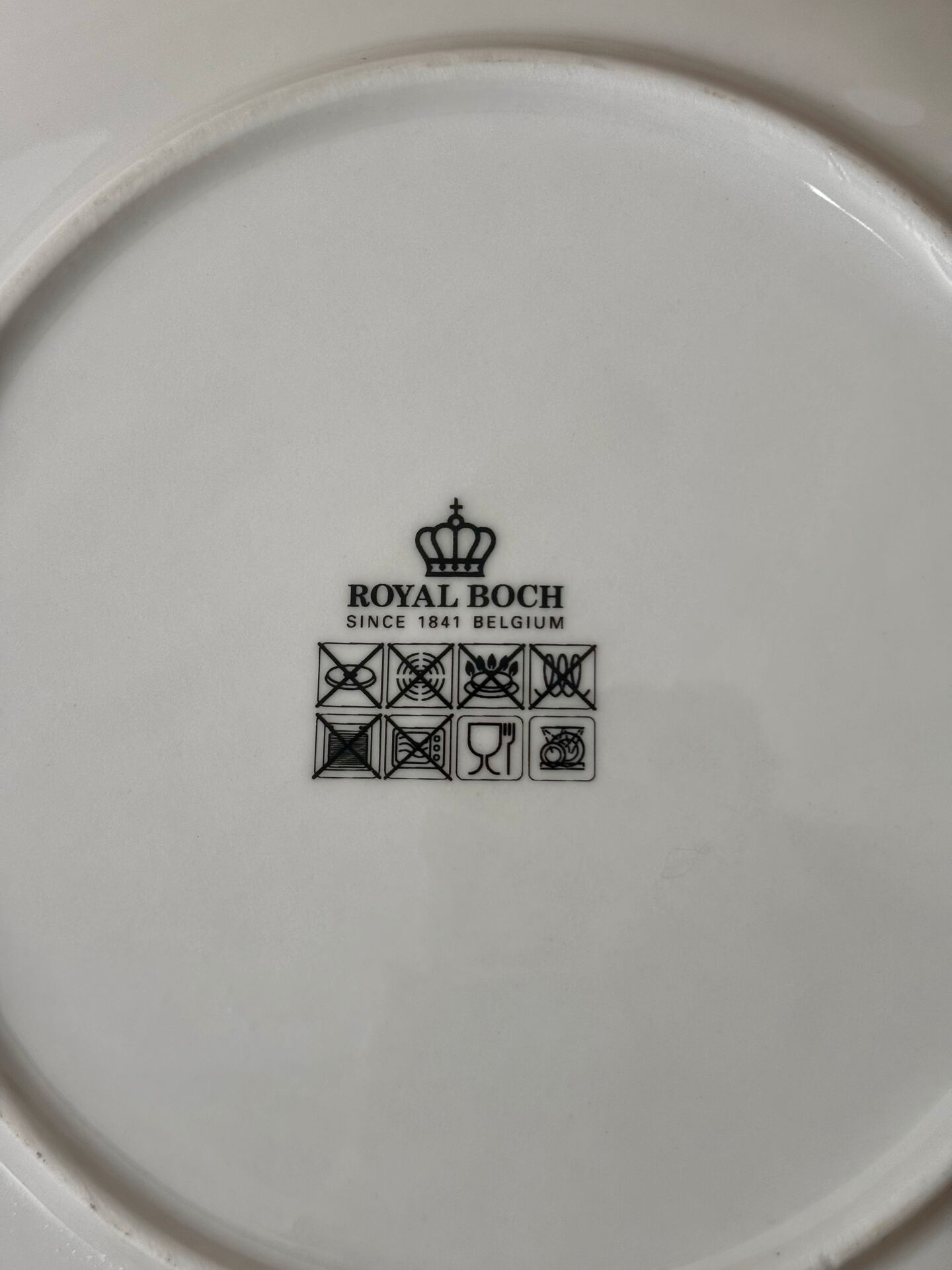Royal Boch cherry plate
