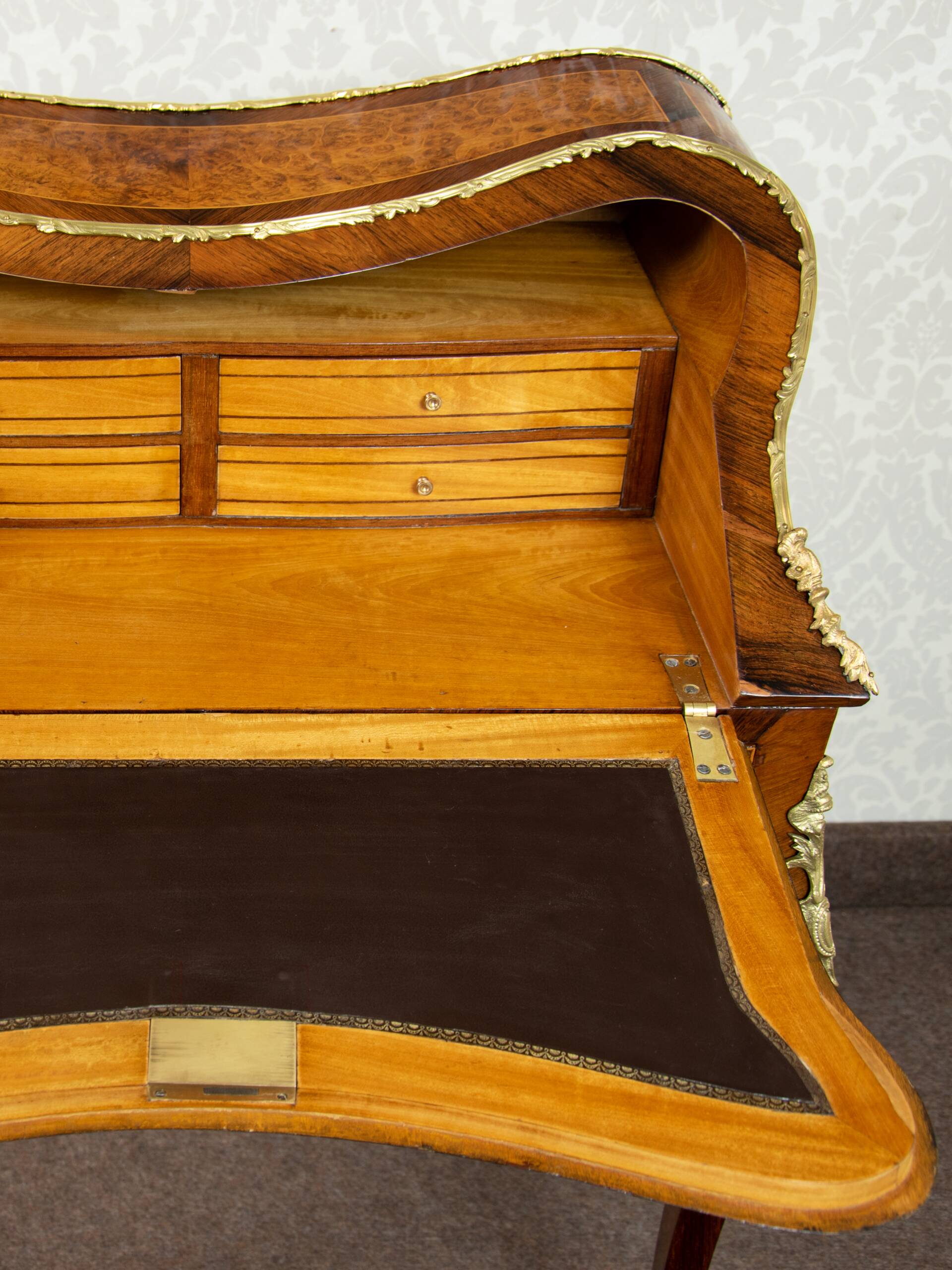 Secretary Bonheur du Jour Louis XV in rosewood and walnut 1870-1900