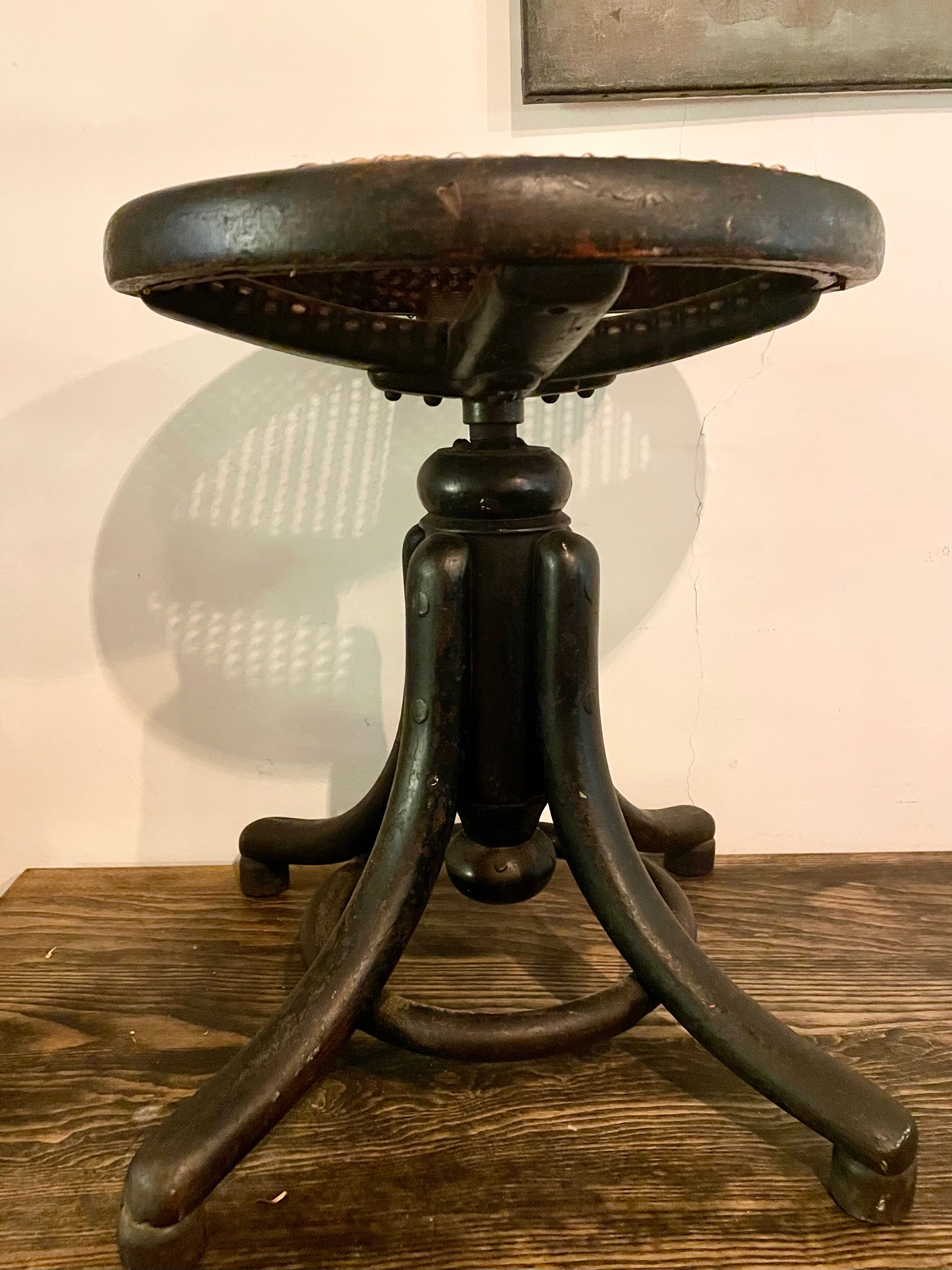 Thonet screw piano stool