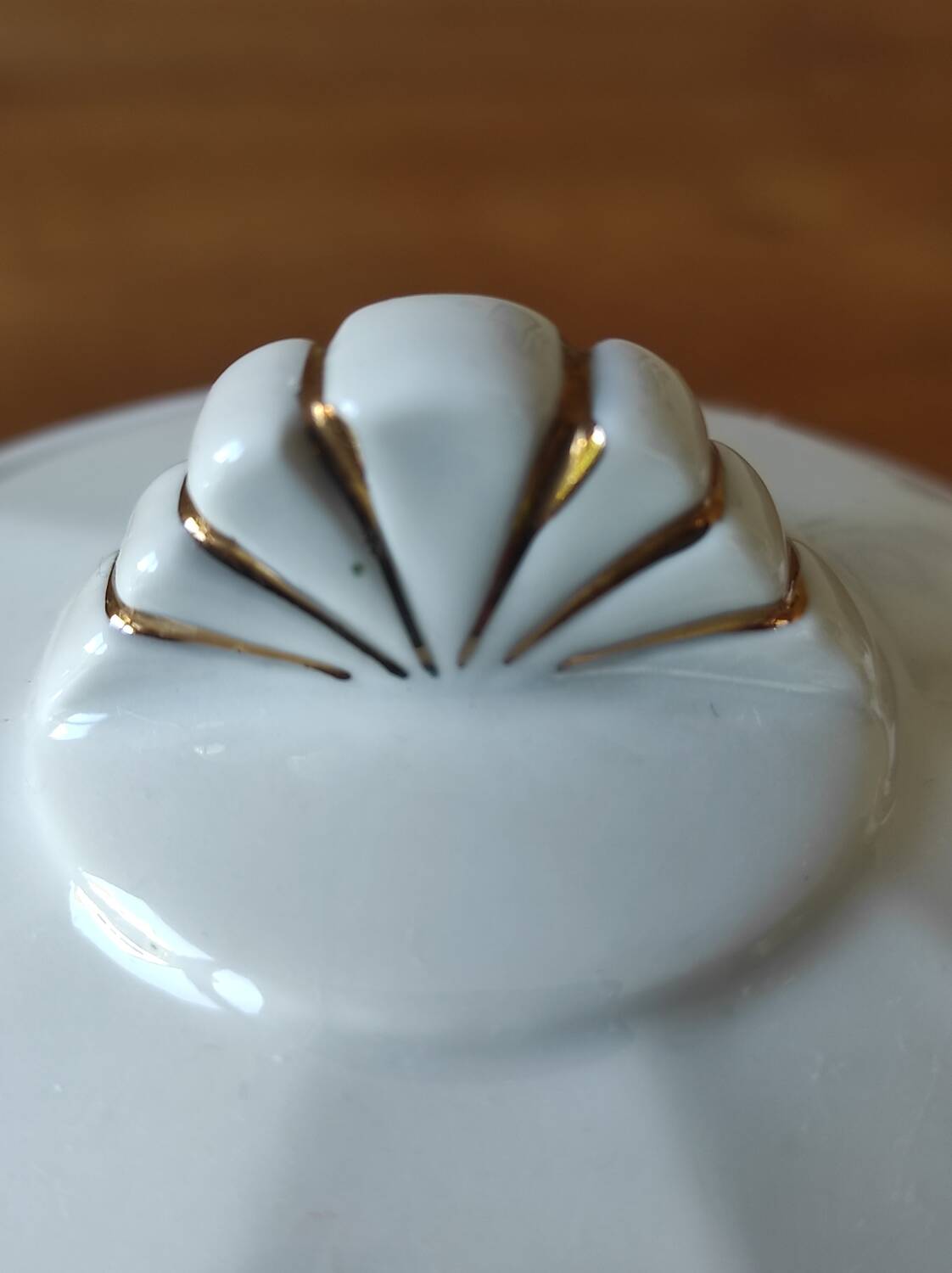 Porcelain sugar bowl with floral decoration