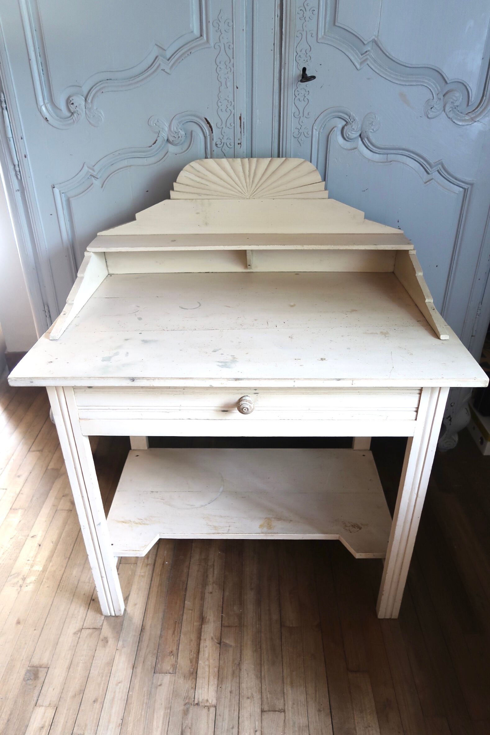Art deco vanity desk