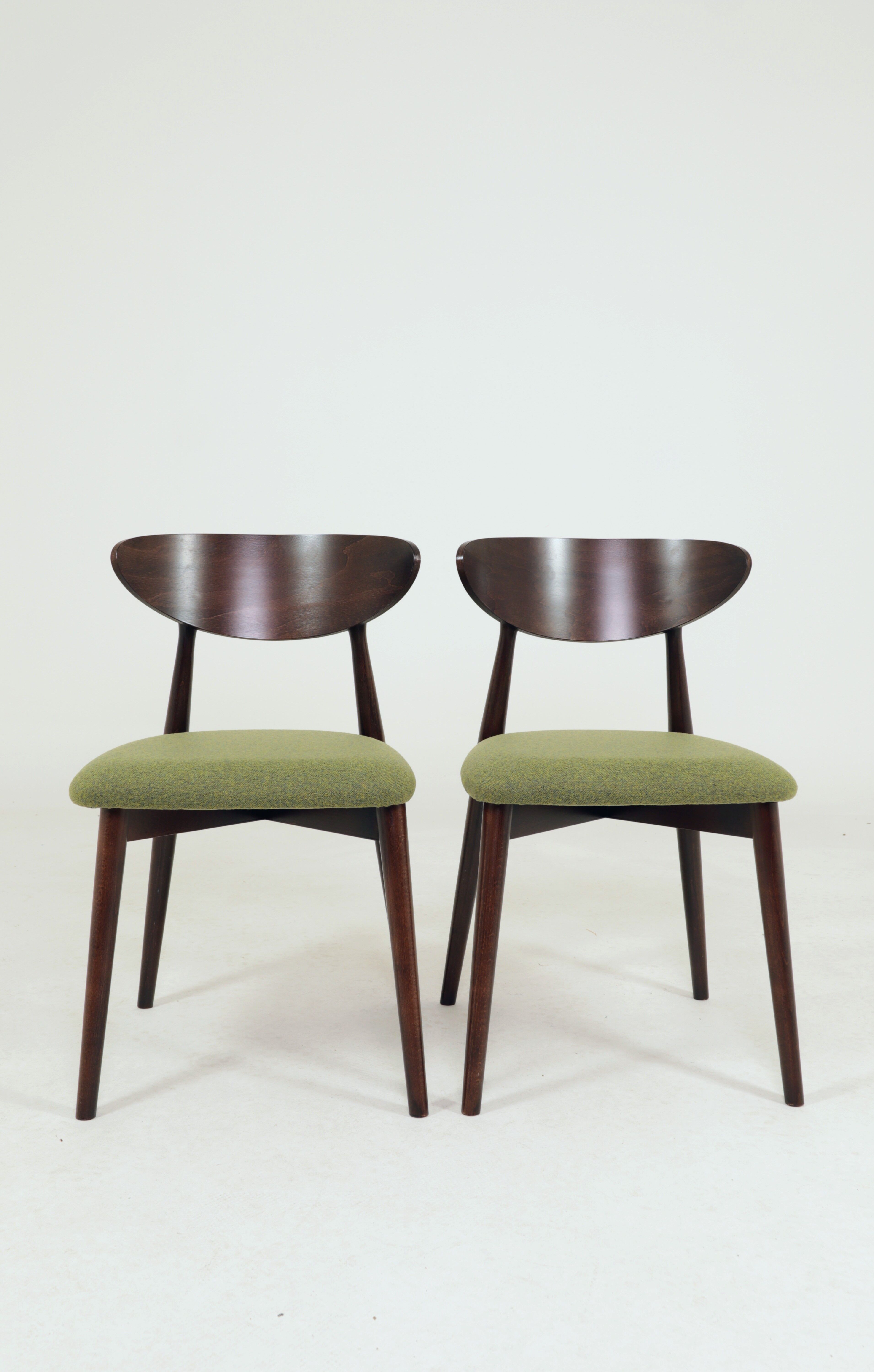 Modern Set of 2 Dining Chairs, Avocado Green Bouclè and Dark Wood