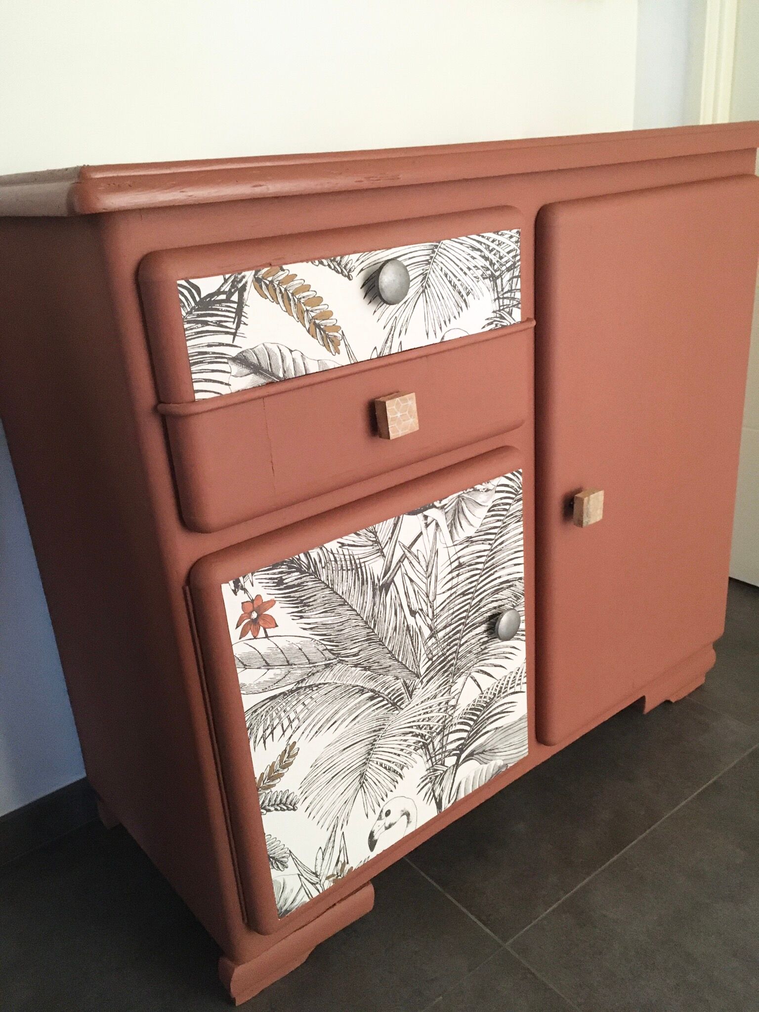 Side board terracotta