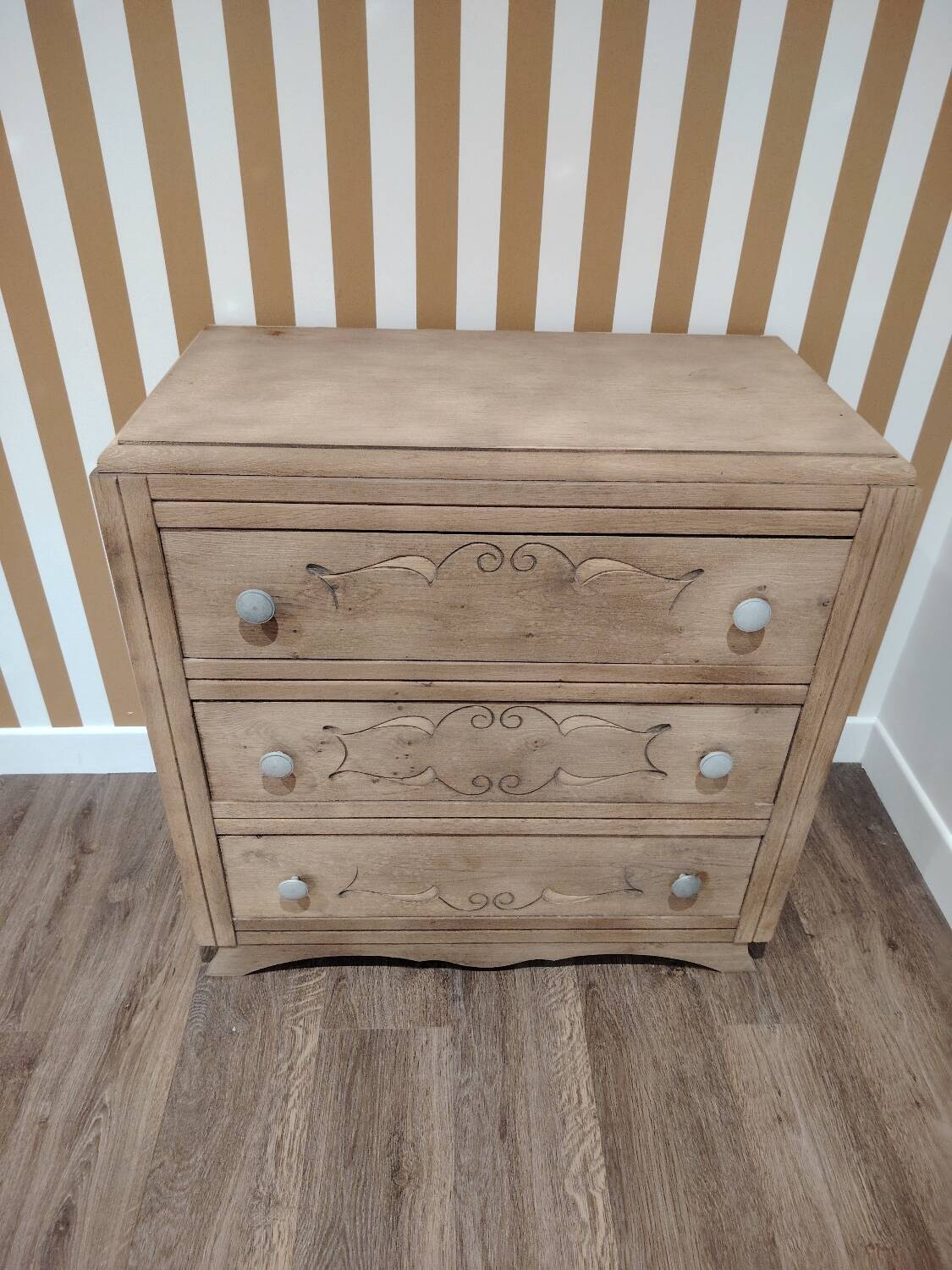 Art Deco chest of drawers