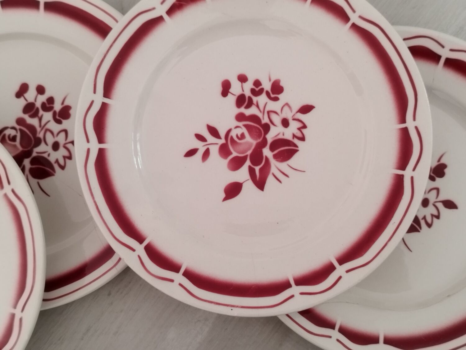 Service cake pie flat plates porcelain opaque badonviller rose bordeaux vintage