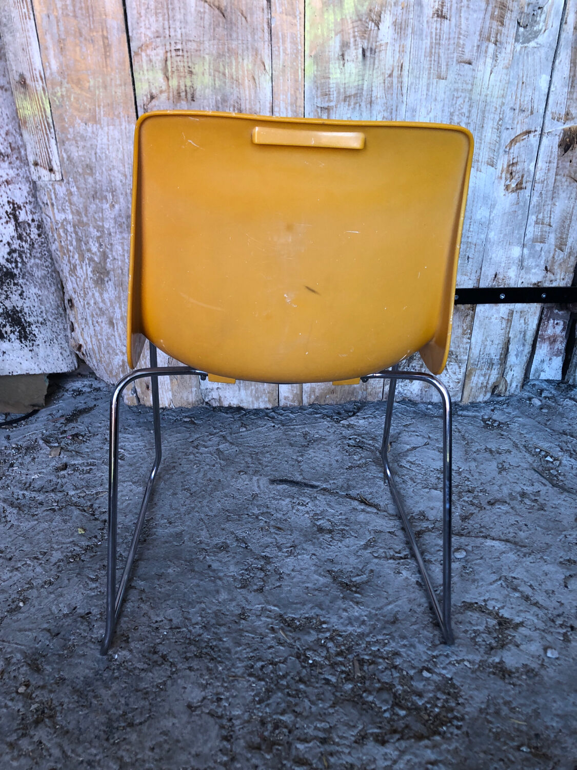 Grosfillex shell chair