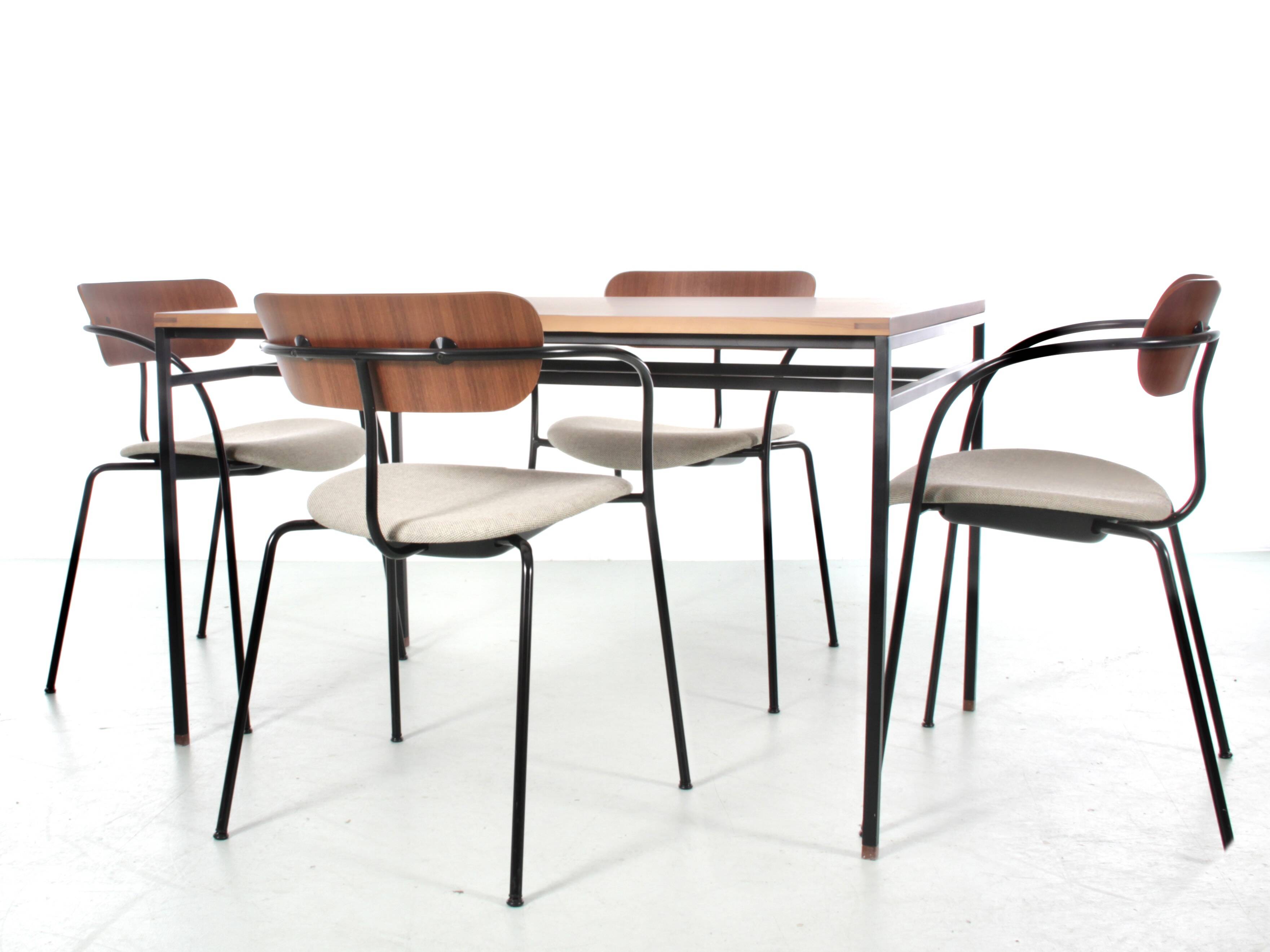 Cosmopol desk, walnut and steel. 120 x 60 cm