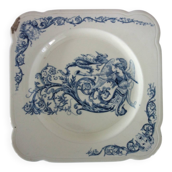 Plat de service Renaissance terre de fer clairefontaine XIXème.