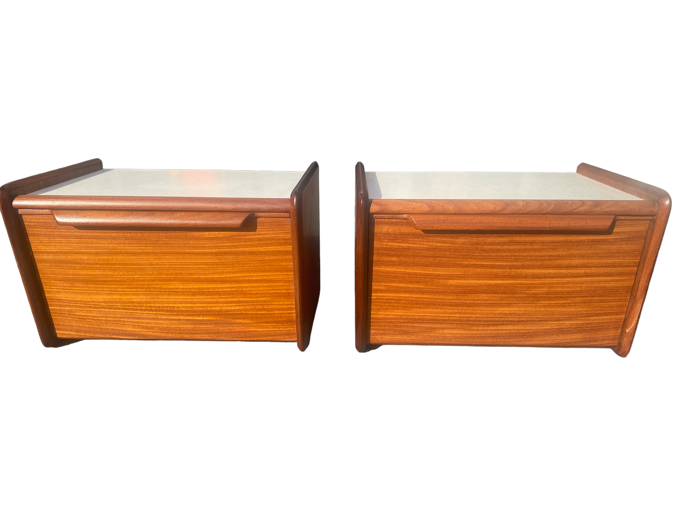 2 hanging bedside tables