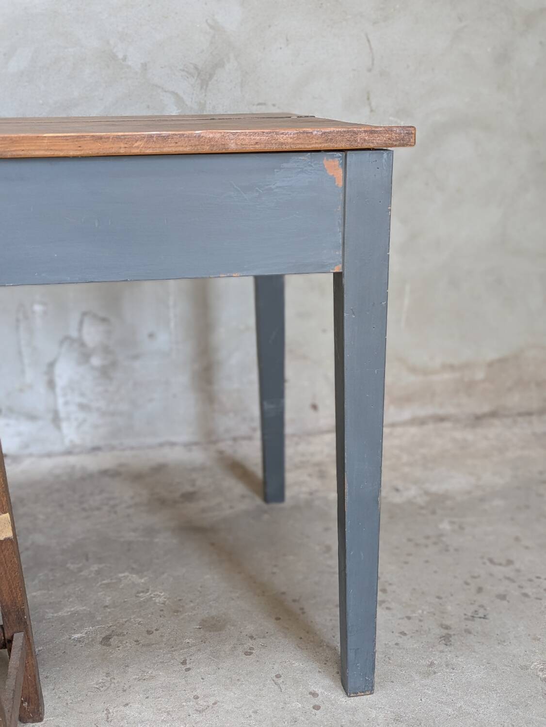Table / desk