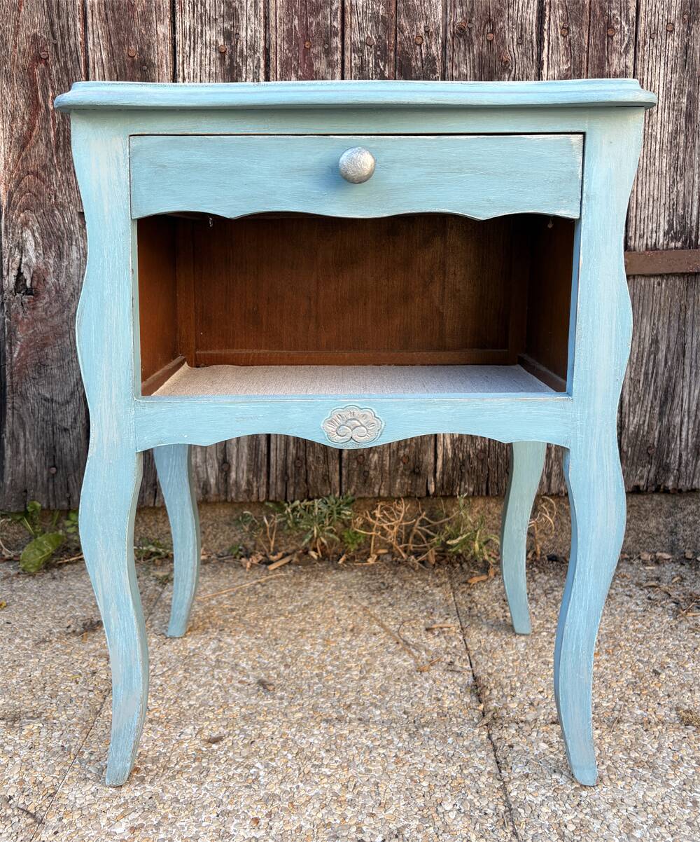 Pair of patinated lagoon blue bedside tables, early 20th century, with curved legs.