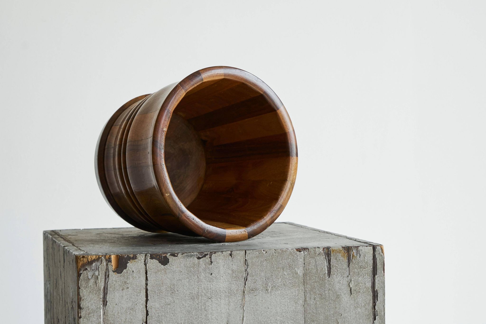 Striped vase in solid wood, 19th century
