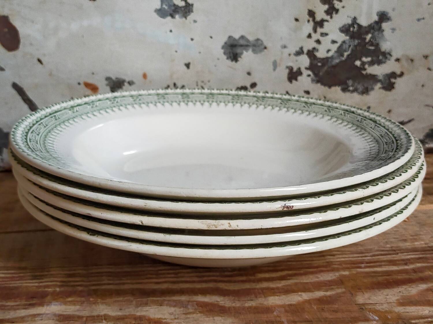 Five old plates Terre de fer from Choisy-Le-Roi HB and cie