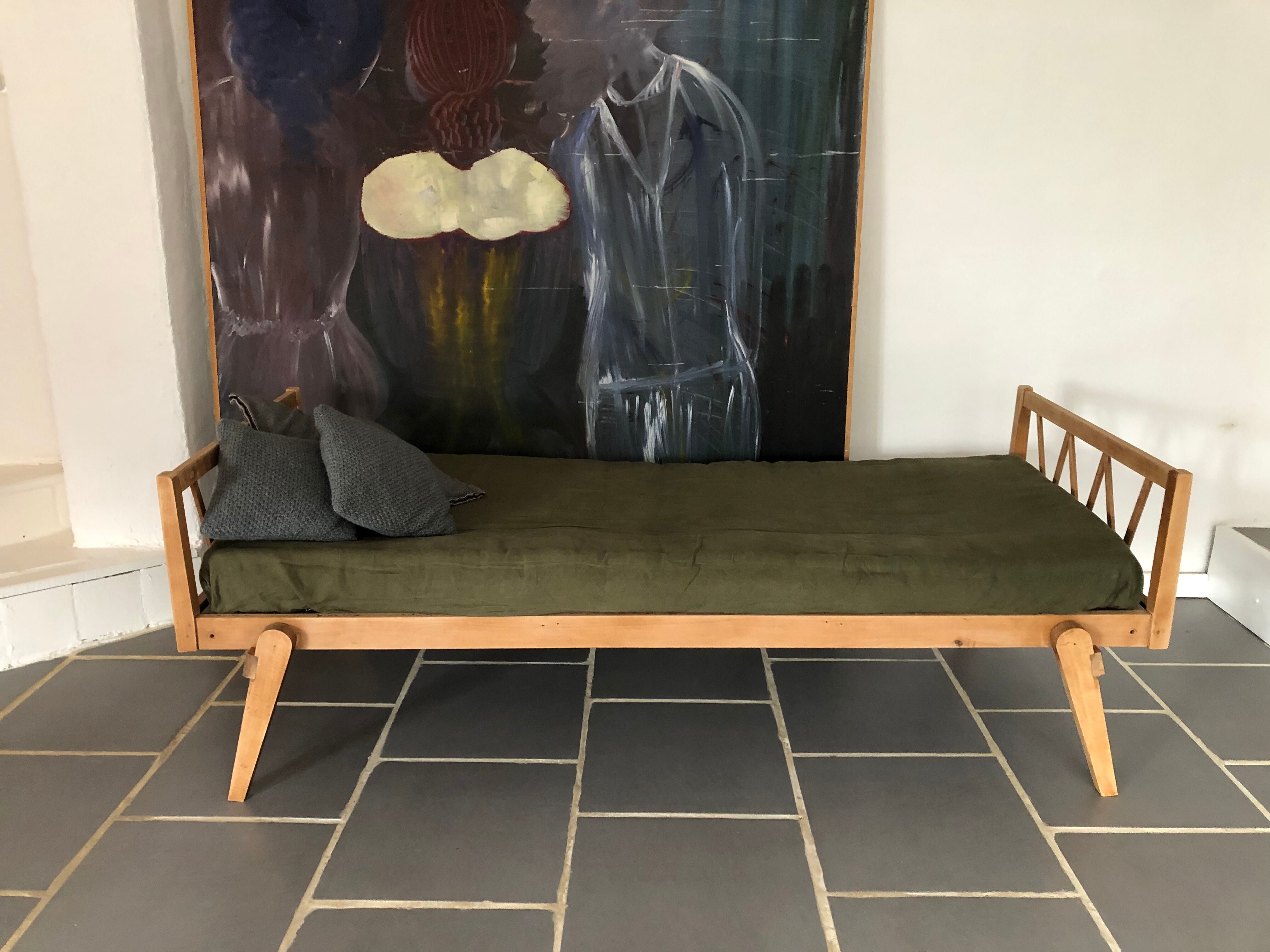 Resting bed braces reconstruction / vintage midcentury