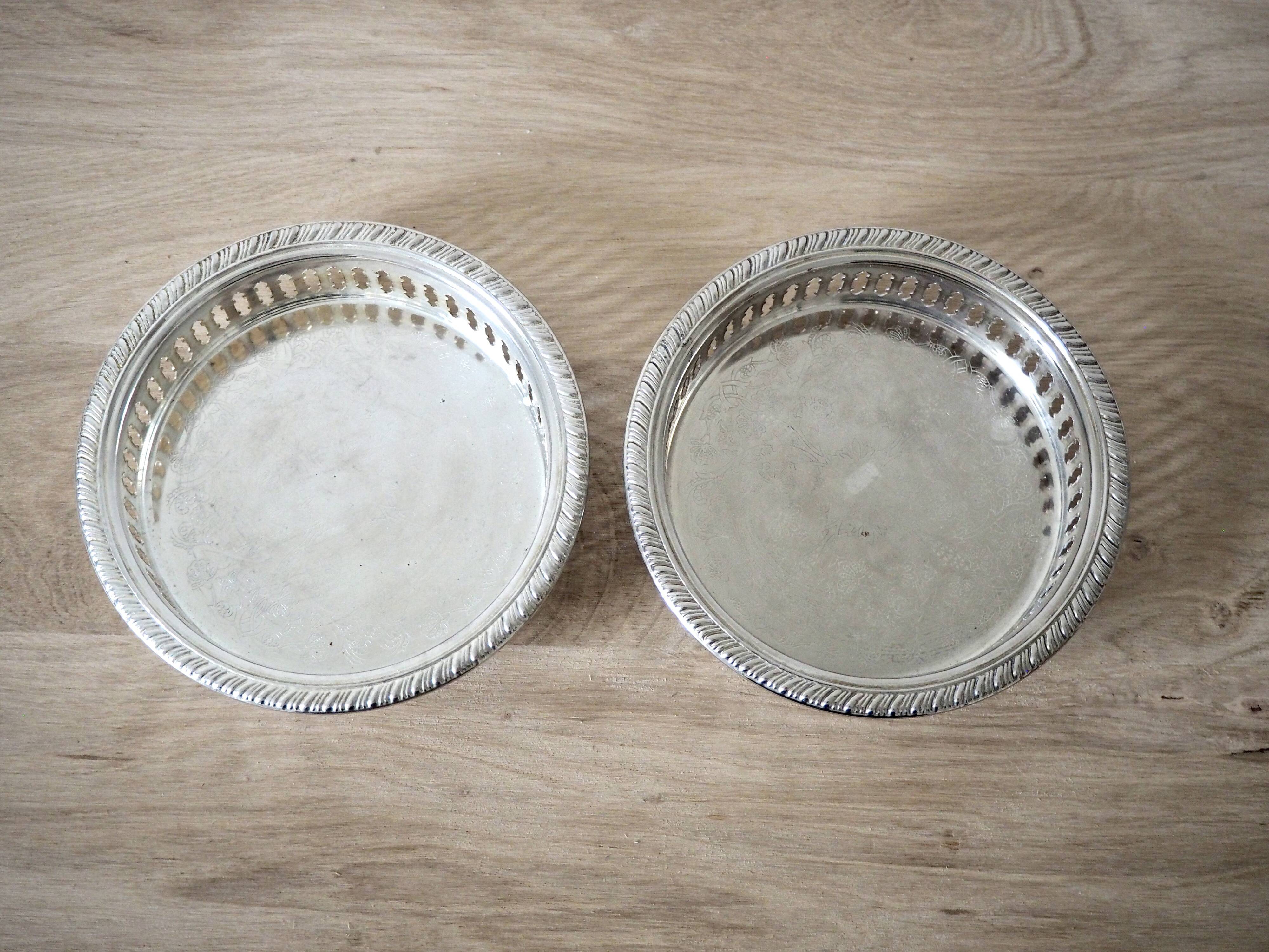 Pair of silver bottle underbellies