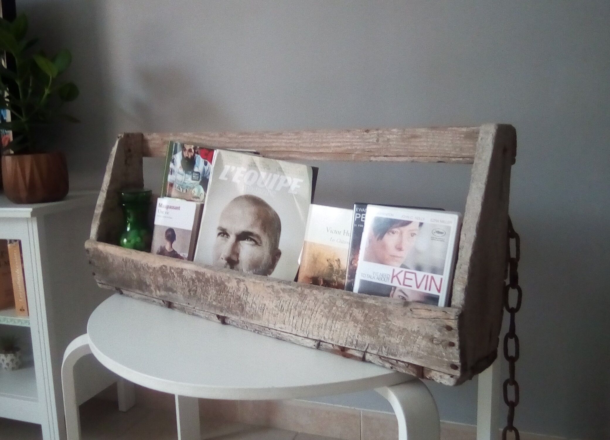 Old wall shelf display 20/30 years