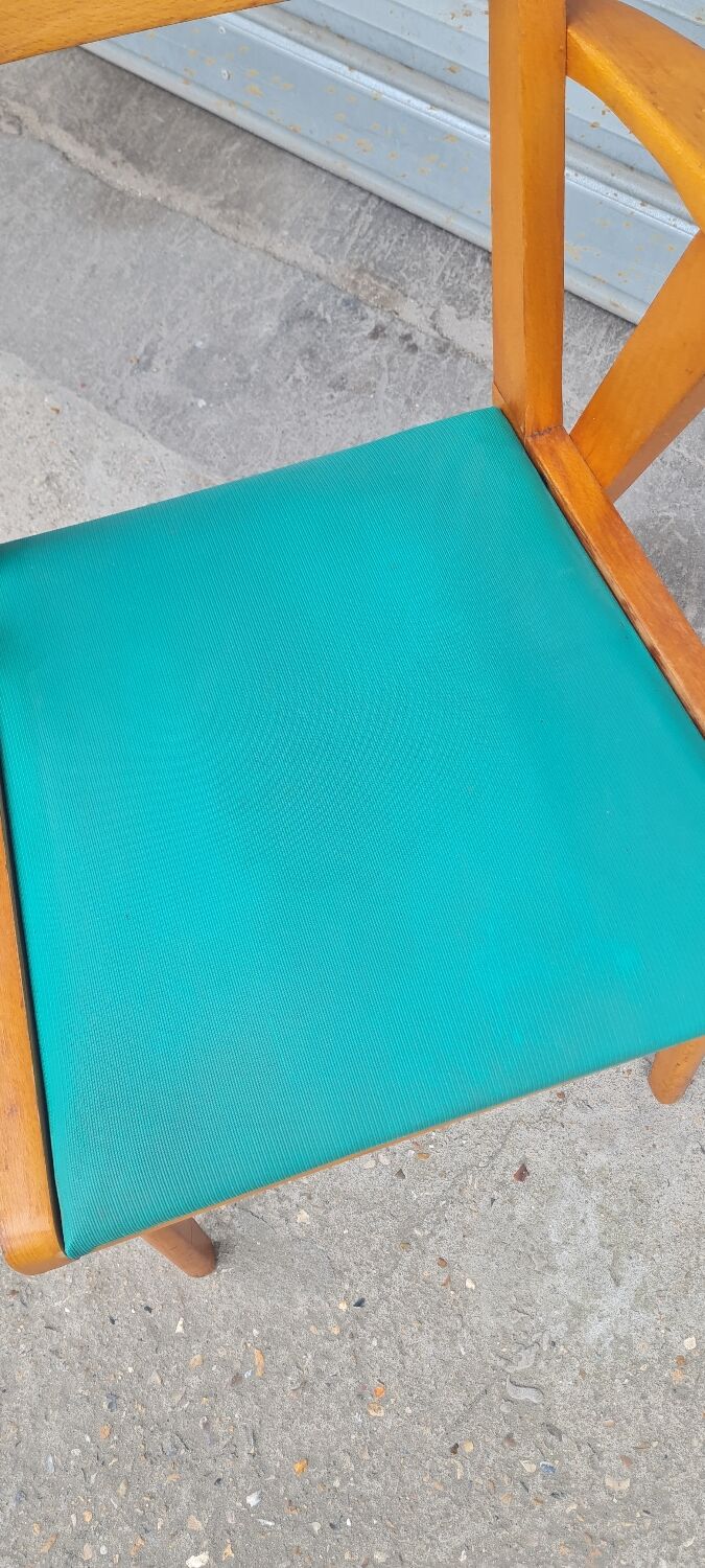 Light wood bridge armchair