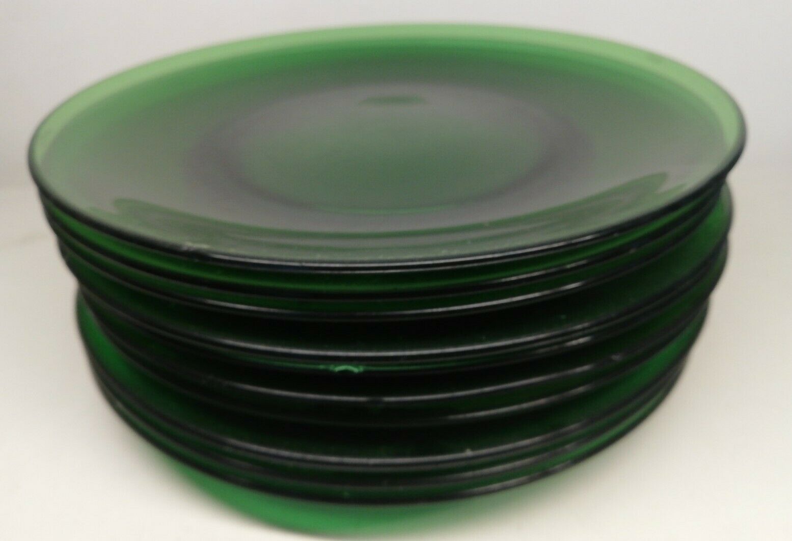 Lot 10 20th century vintage green glass plates