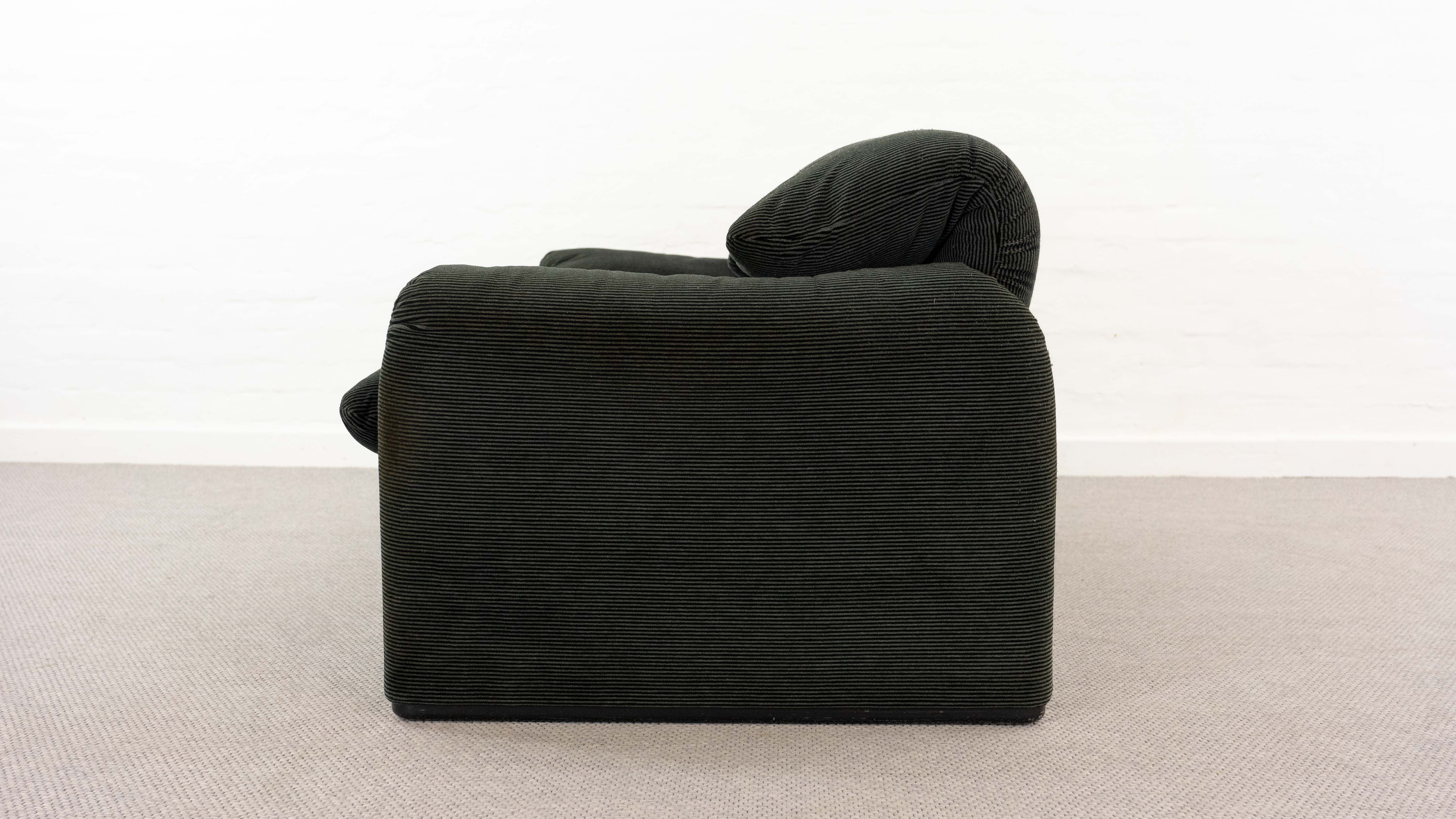 2-seater sofa & footstool maralunga by Vico Magistretti, Cassina