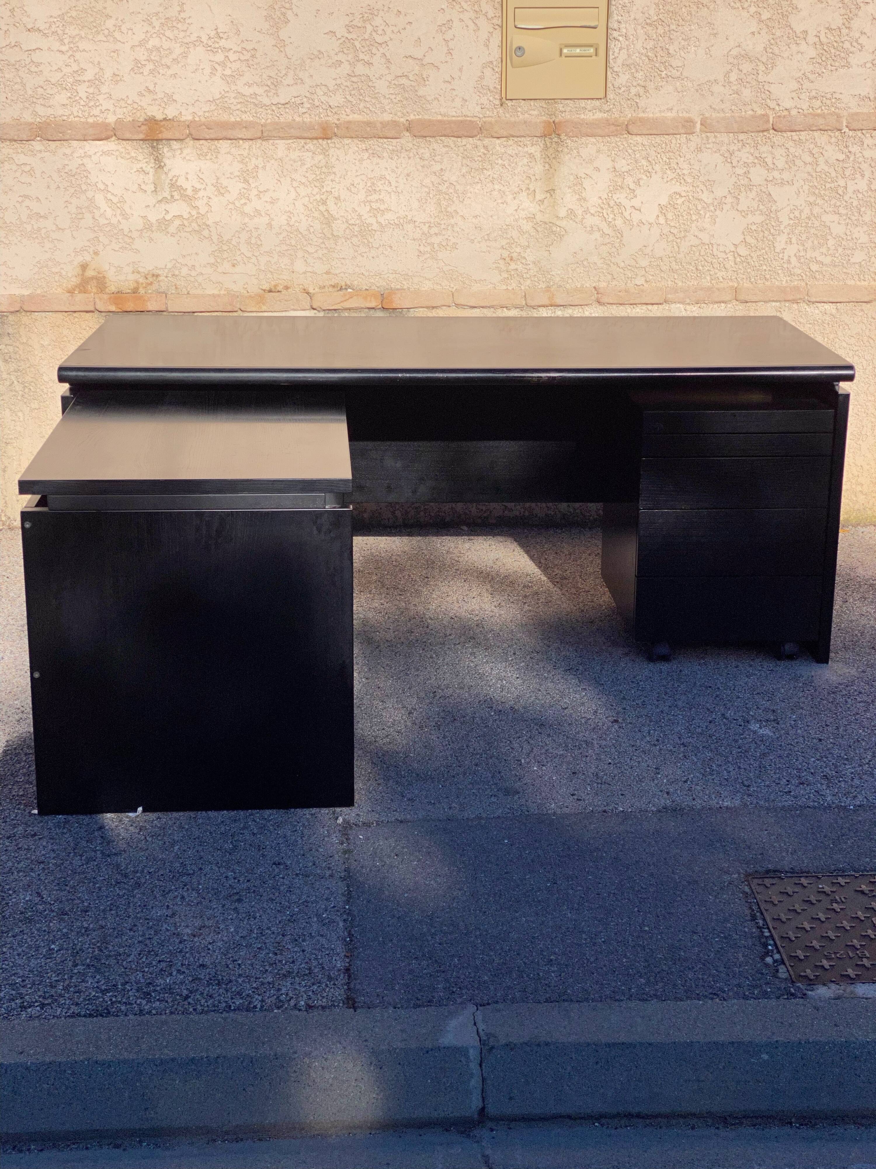 Important office with return, Italian design, black lacquered wood, Nègroni edition, late 80s