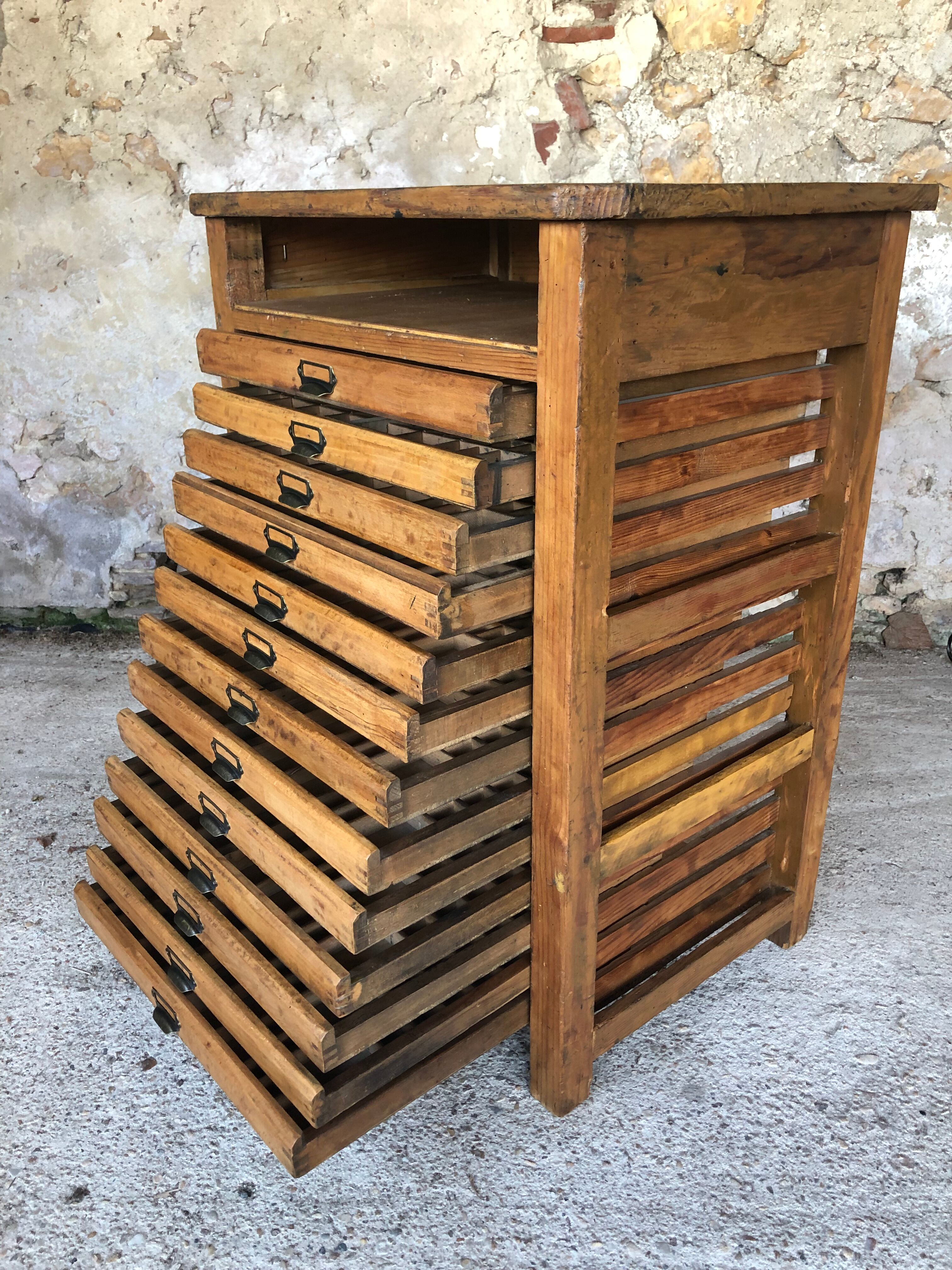 Oak craft cabinet has 13 drawers circa 40's / 50's
