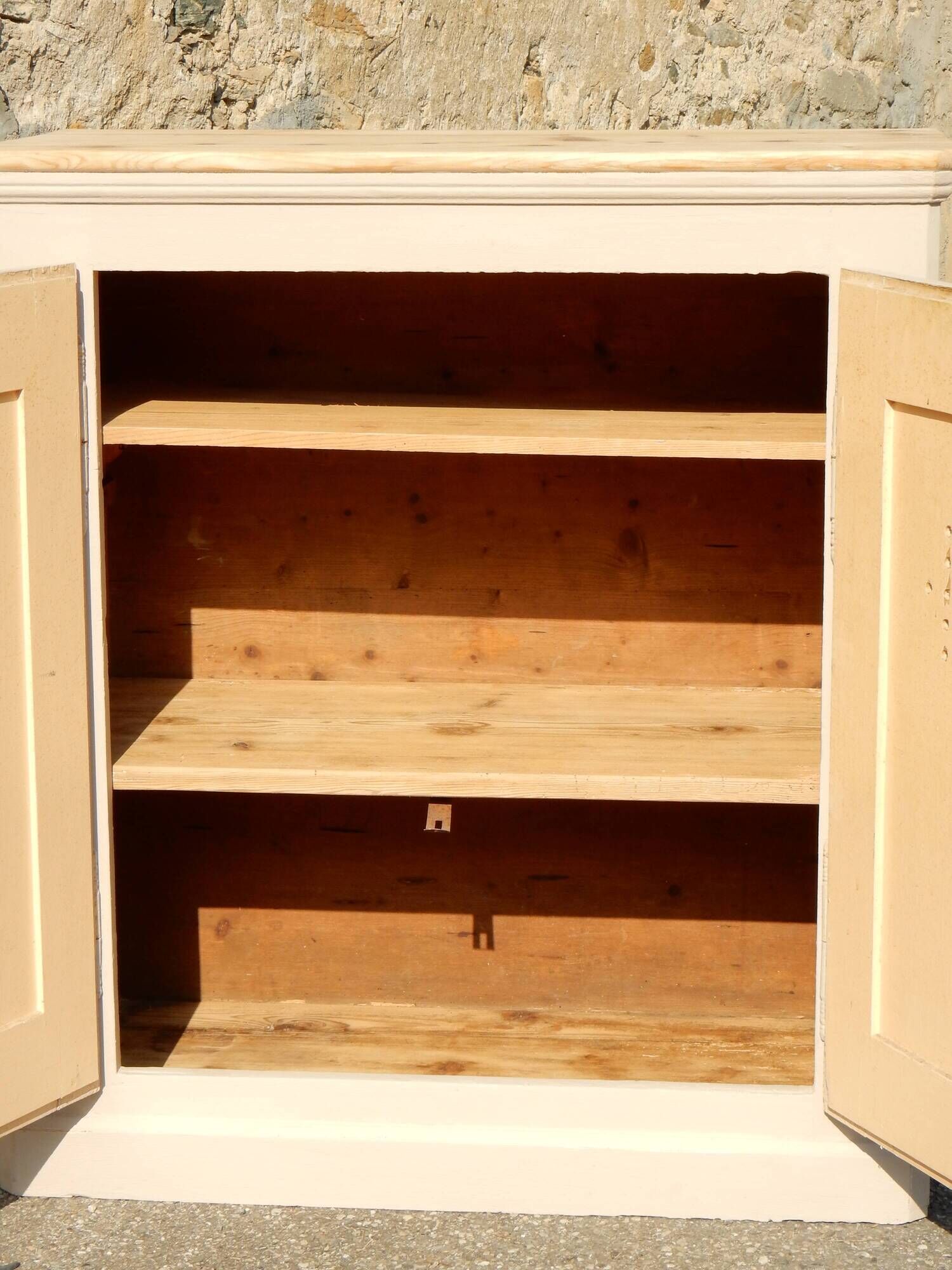 Antique workshop furniture - Patinated Parisian sideboard - Tradesman's furniture