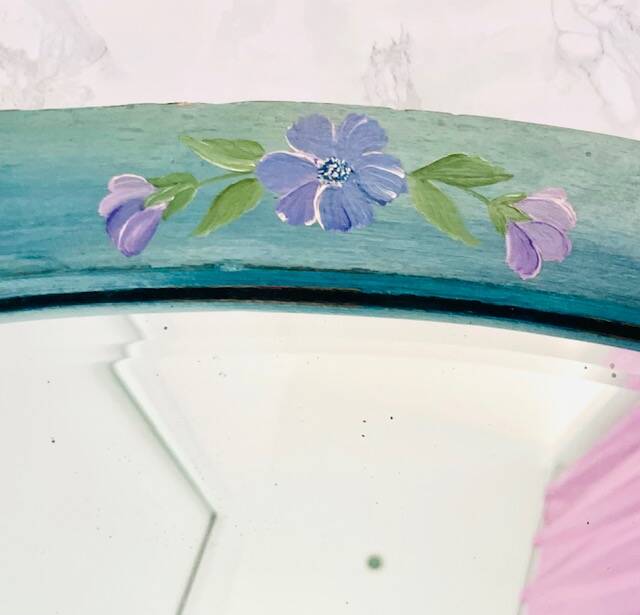 Miroir ancien biseauté oval XIX ème peint