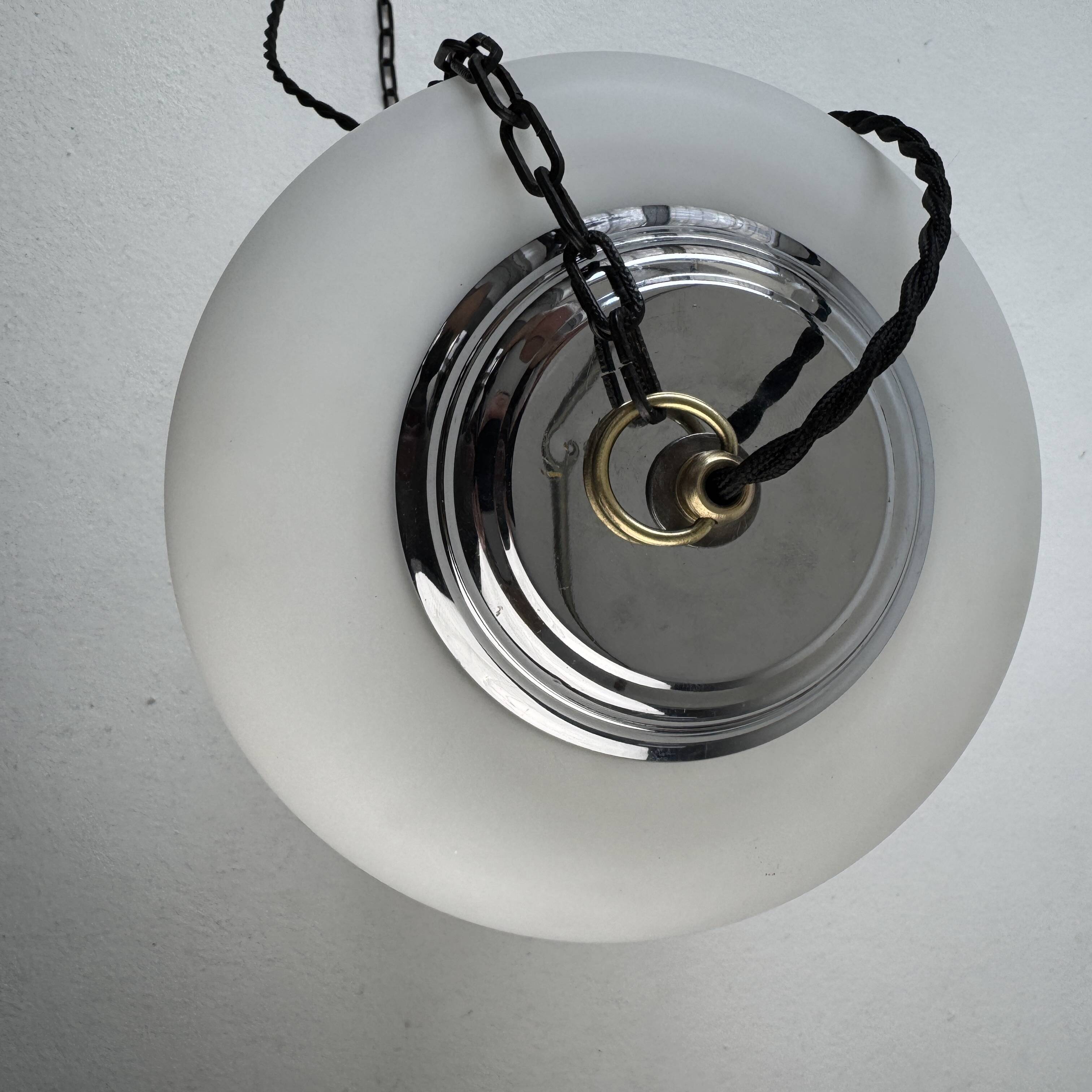 Ancienne suspension en opaline xxl vintage