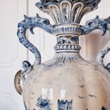 Large Spanish vase in Talavera style, hand-painted, adorned with a landscape.