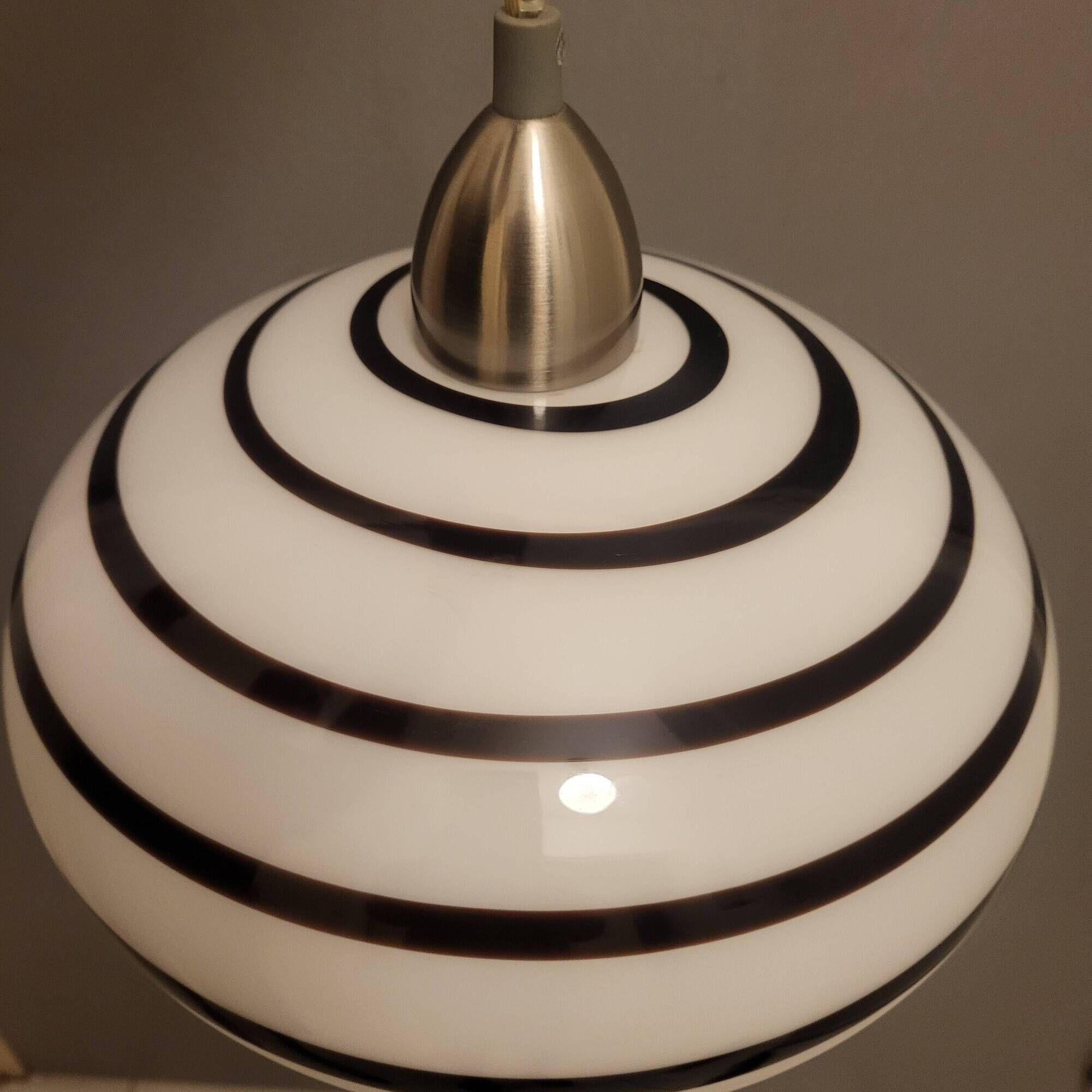 Zebra suspension, globe, Églo lights, vintage 1980s, 90s.