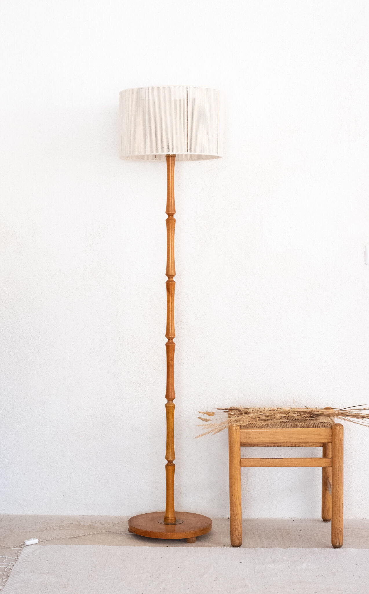 Wooden floor lamp with cotton rope shade