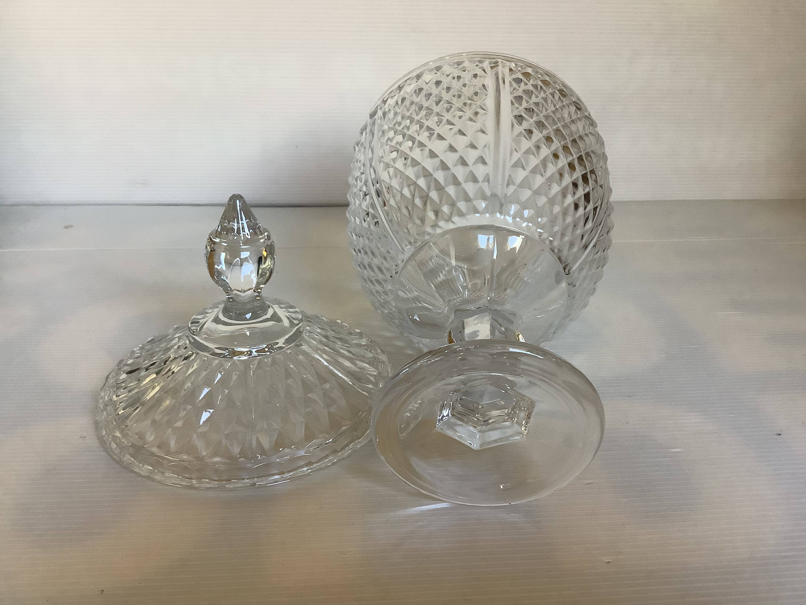 Large diamond-pointed sweet jar