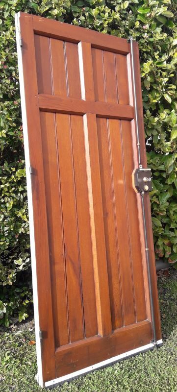 Entrance door 208,7x94 oak multipoint lock