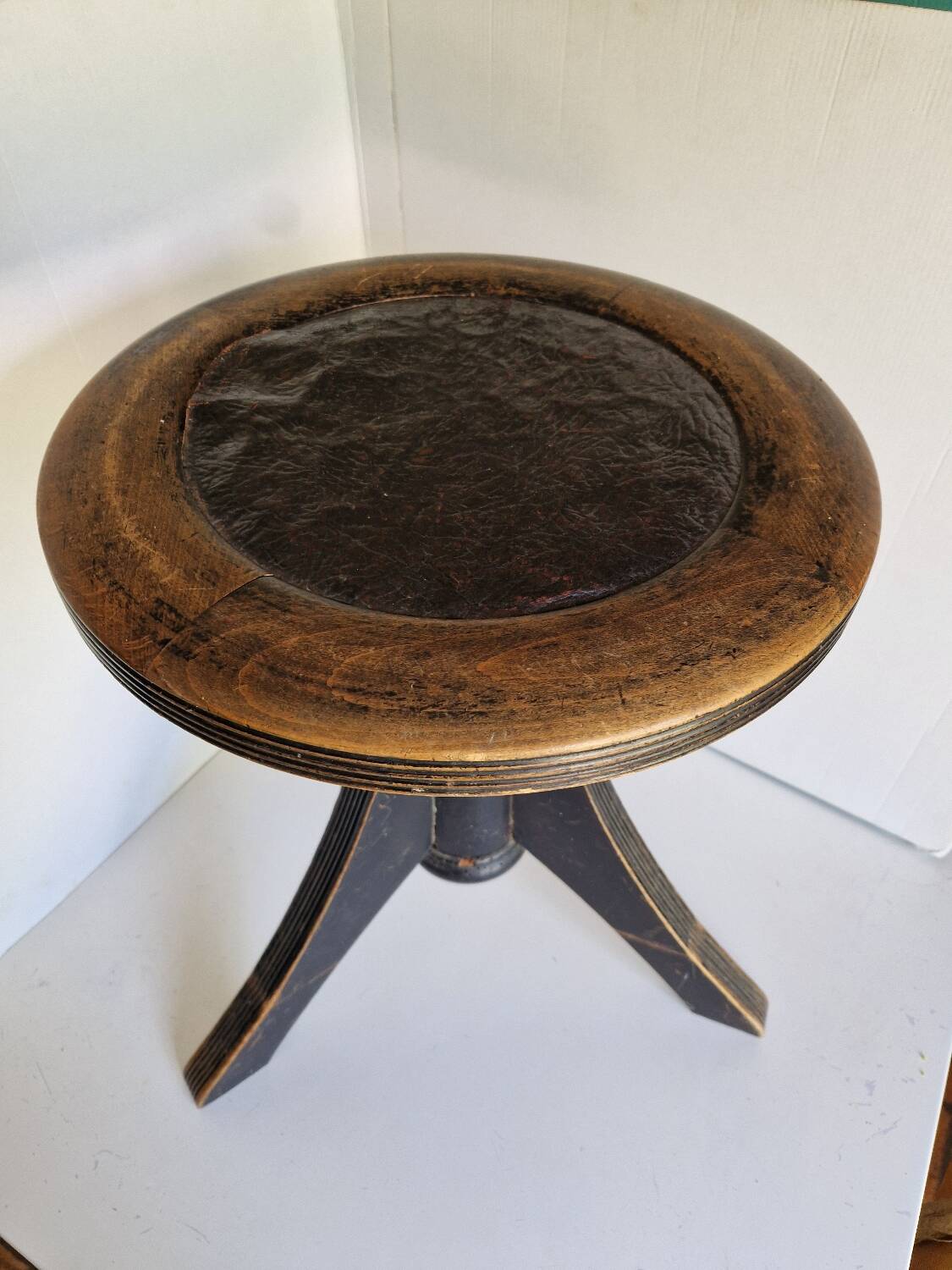 Antique 1920 Art Nouveau piano stool