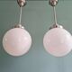 Paire de suspensions Art déco en opaline blanche, 1920-30
