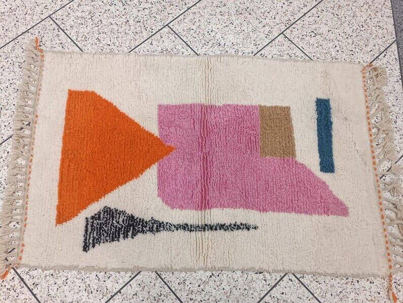 Handmade pure wool rug, size 140 x 260 cm.