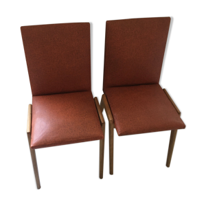 chaises vintage rouges