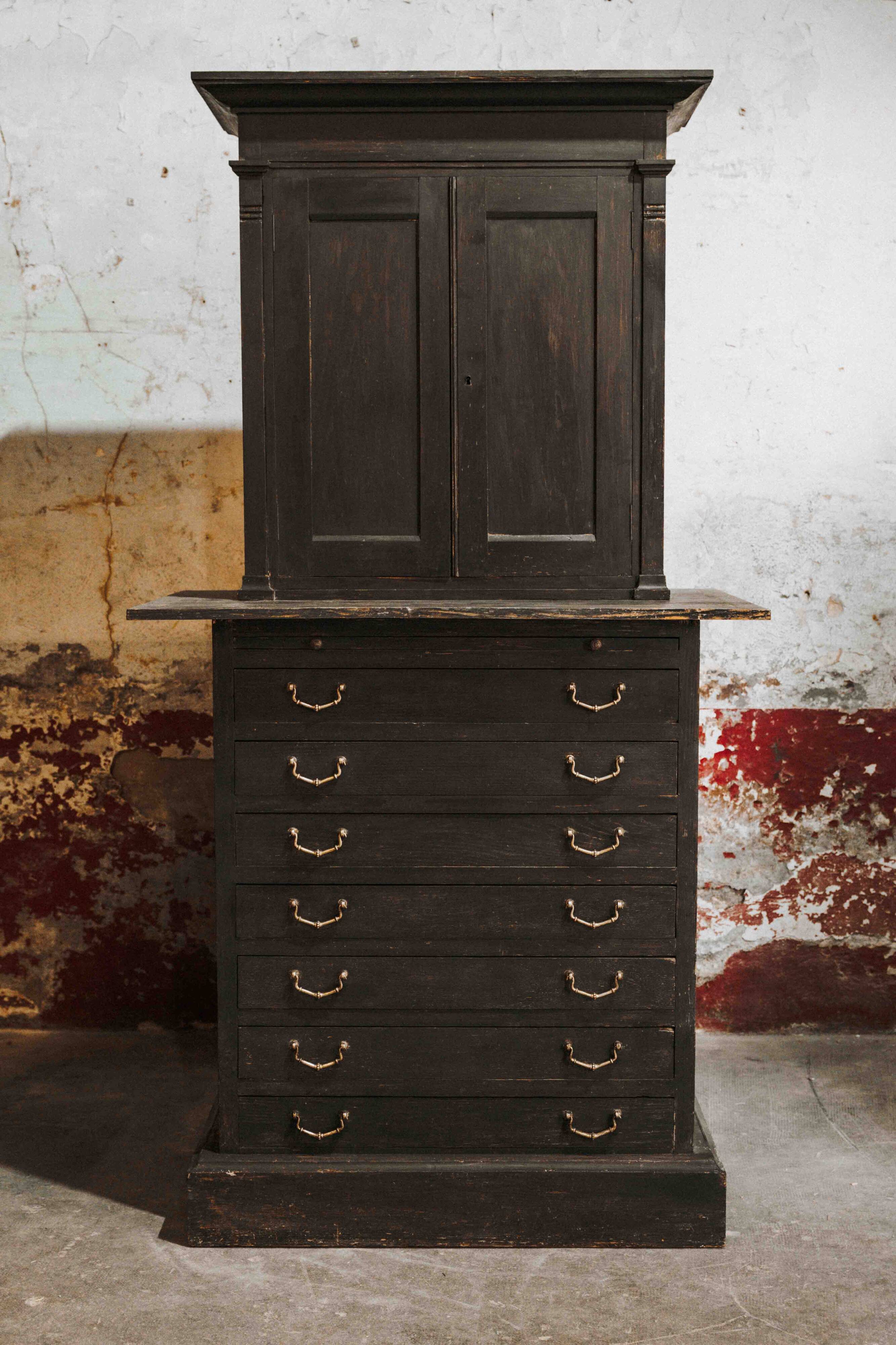 Exceptional piece of craft furniture from the Mérignargues workshop in Nîmes