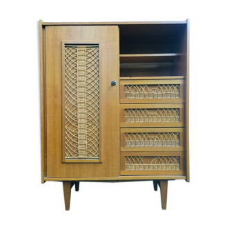 Convenient wardrobe in wood and rattan