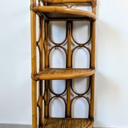 Vintage rattan corner shelf – Natural elegance and airy lines